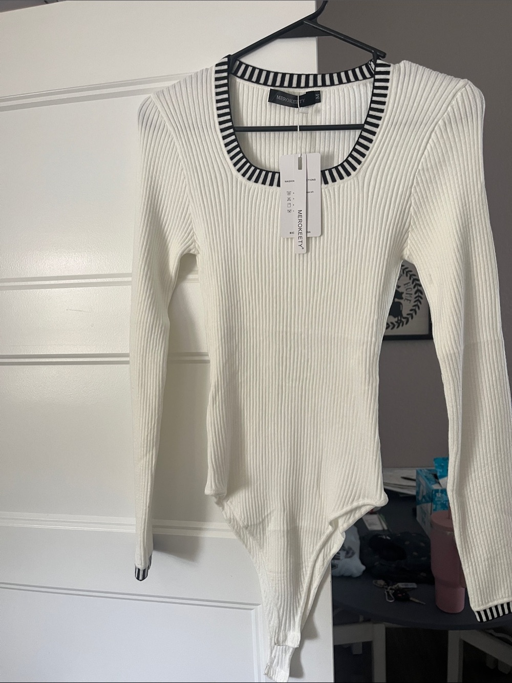 Ribbed Scoop-Neck White Bodysuit with Black Trim